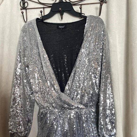 One-piece silver sequin romper - Picture 1 of 3